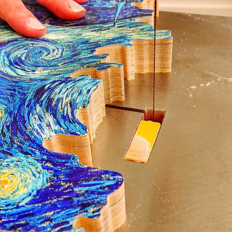 détail découpe puzzle d'art en bois michele wilson